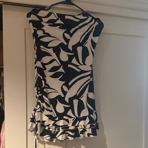 Fashion Nova Black and White Floral Blouse